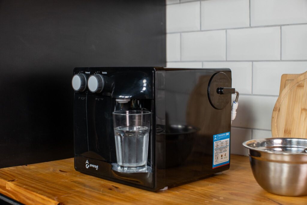 Como funciona a refrigeração por compressor nos purificadores de água?